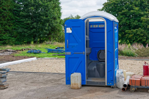 Best VIP or Luxury Restroom Trailers  in Astor, FL